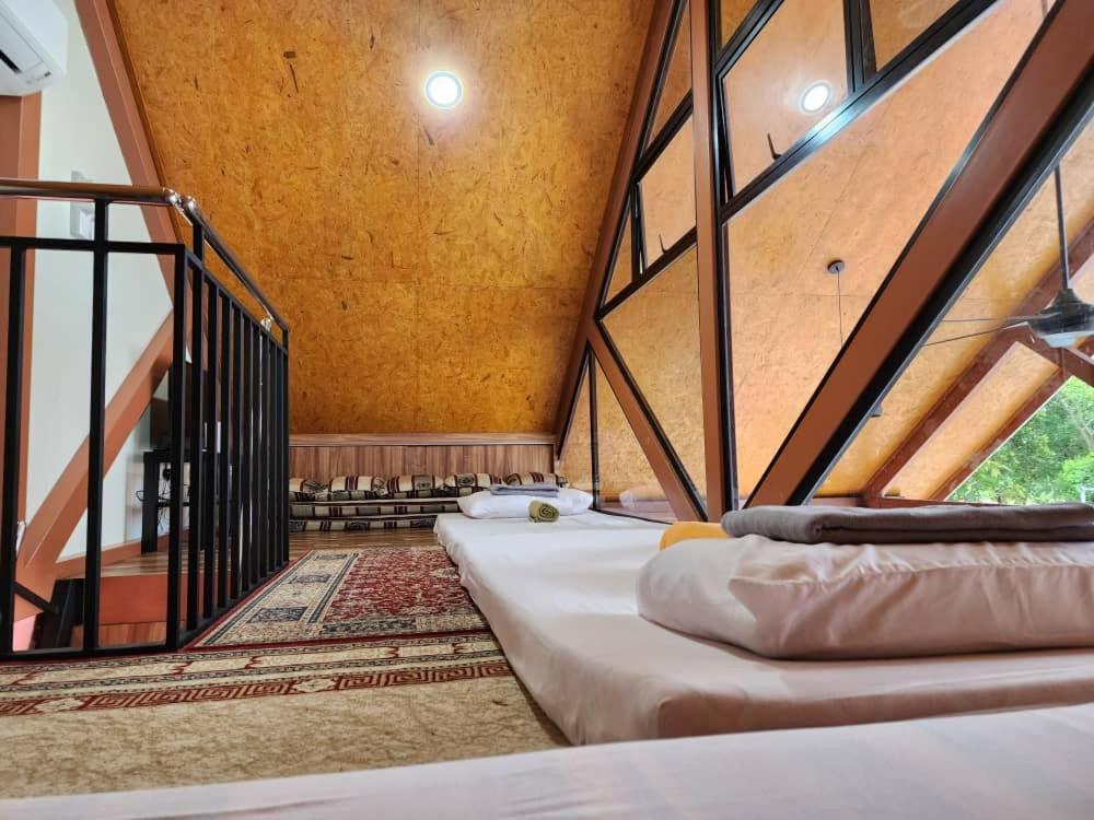 Homestay Umbai Kelana Merlimau Eksteriør bilde