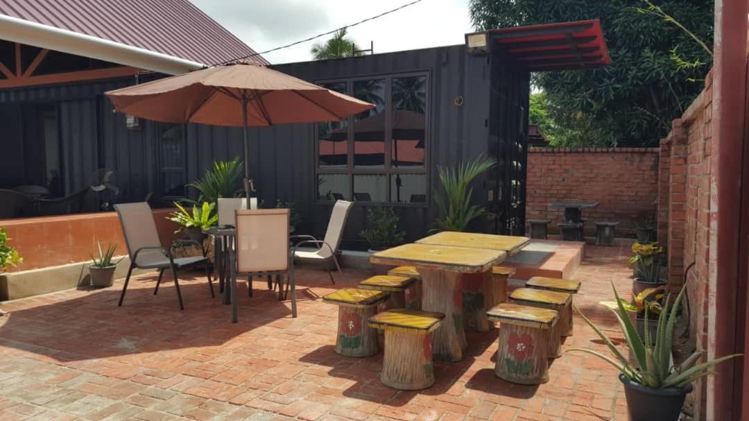 Homestay Umbai Kelana Merlimau Eksteriør bilde